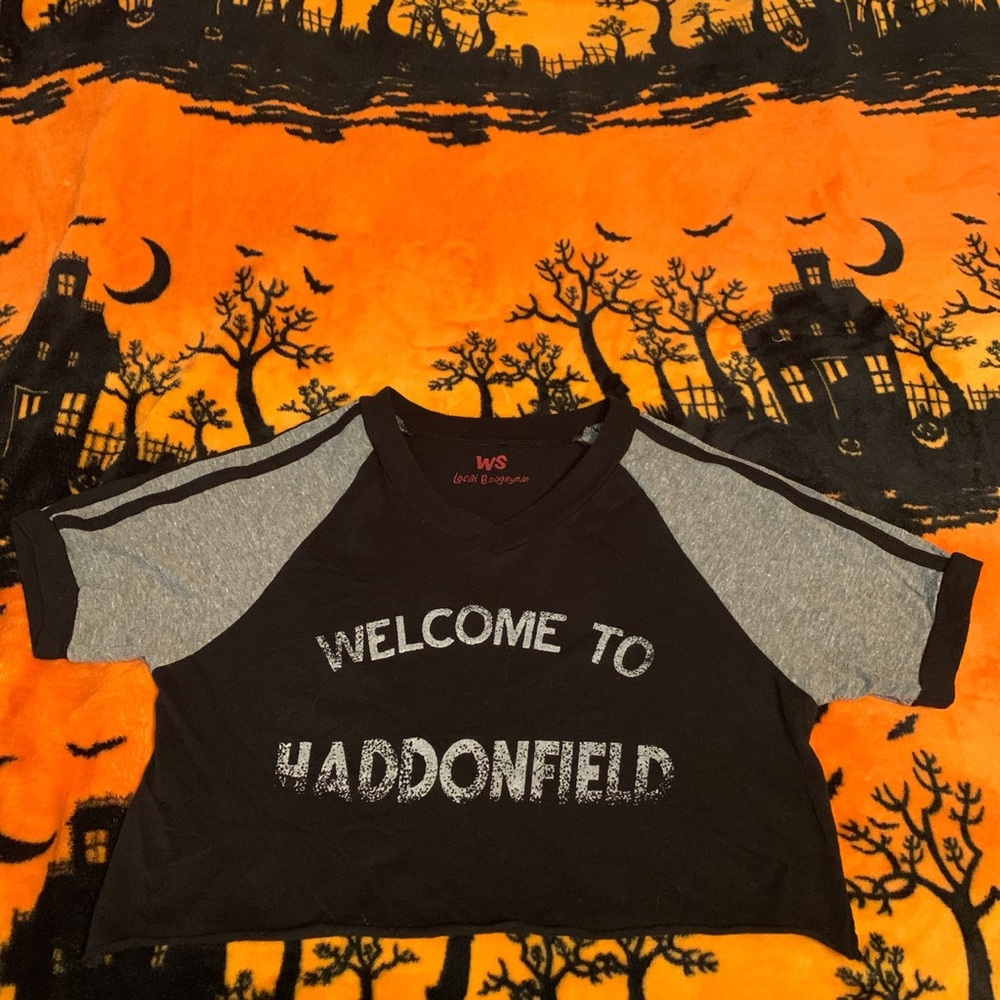 Halloween crop top raw end